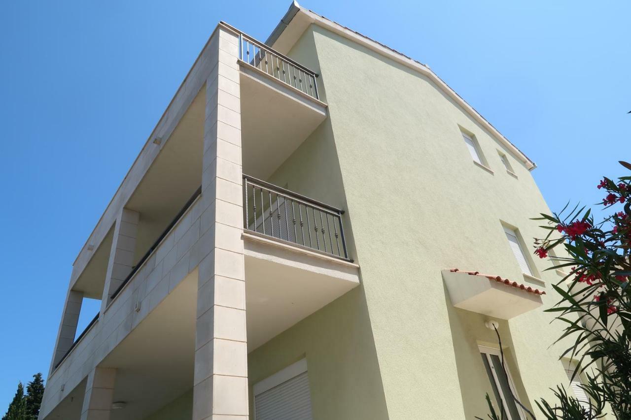 Apartments Maras Primošten Esterno foto